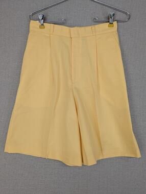 Vintage Cheryl Tiegs Shorts Size 10 High Waisted USA Yellow -0925F189